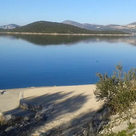 Pjestata 14440e * Ston