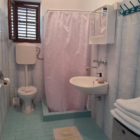 Pjestata 14440e Ston